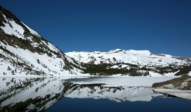 Snowbound California roads still getting a major plow job | iNFOnews.ca Snowbound California roads still getting a major plow job | iNFOnews.ca