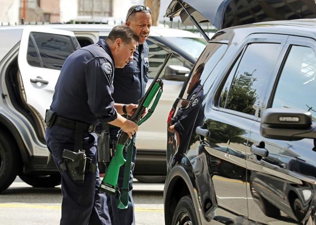 Man who shot at car in downtown Los Angeles surrenders | iNFOnews.ca Man who shot at car in downtown Los Angeles surrenders | iNFOnews.ca