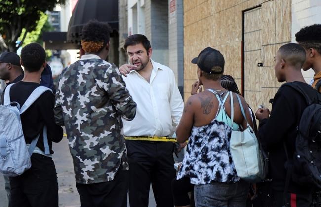 Dozens detained in raid on vacant building in Hollywood | iNFOnews.ca