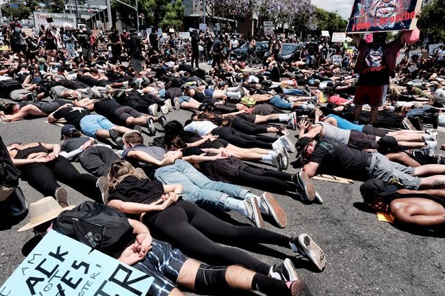 8:46: A number becomes a potent symbol of police brutality | iNFOnews.ca