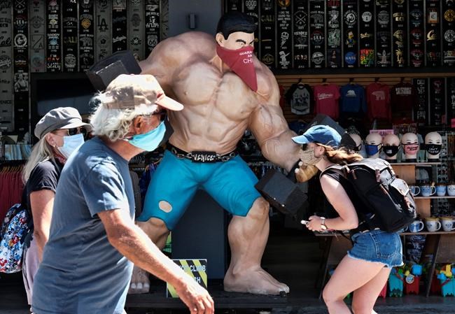 Californians celebrate July 4 with virtual parades, masks | iNFOnews.ca