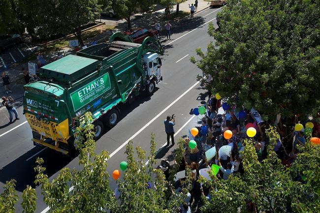 Wish granted: Six-year-old boy is garbage man for a day | iNFOnews.ca Wish granted: Six-year-old boy is garbage man for a day | iNFOnews.ca