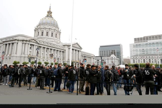 The Latest: Siri updated in artificial-intelligence rivalry | iNFOnews.ca