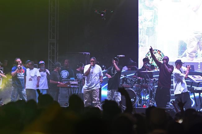 Drone to the face doesn't stop Bone Thugs-n-Harmony show | iNFOnews.ca Drone to the face doesn't stop Bone Thugs-n-Harmony show | iNFOnews.ca
