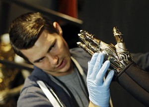 Beyonce fashion exhibit to debut at Rock and Roll Hall of Fame and Museum next week | iNFOnews.ca CP29177183