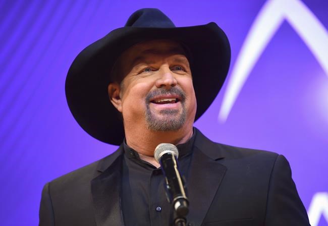Garth Brooks adds 2nd Minneapolis show at governor's request | iNFOnews.ca