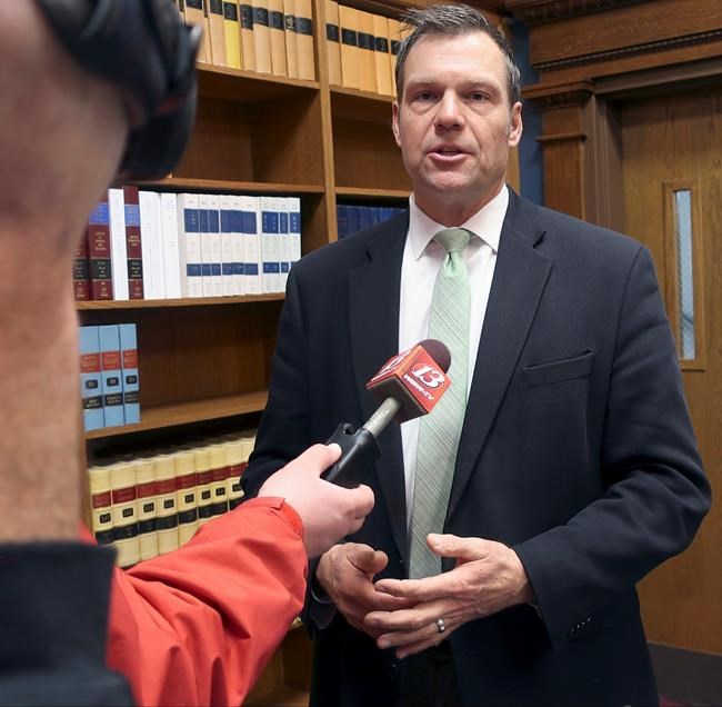 Kansas hopes to resurrect proof-of-citizenship voting law | iNFOnews.ca