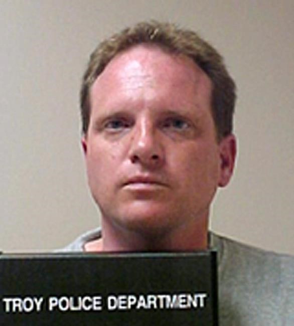 Illinois man to get treatment after threatening Trump online | iNFOnews.ca Illinois man to get treatment after threatening Trump online | iNFOnews.ca
