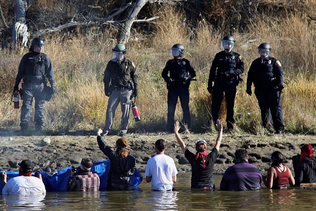 Feds want deal with North Dakota over pipeline protest costs | iNFOnews.ca