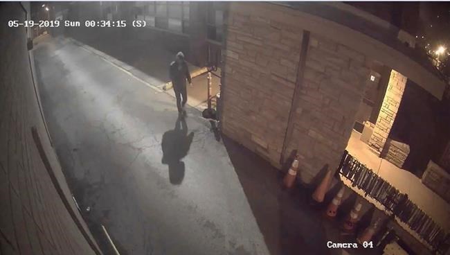 Chicago police seek suspect in arson attempt at synagogue | iNFOnews.ca