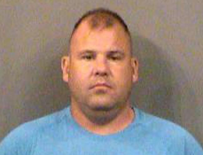 ICE agent arrested after Kansas TV anchor goes to police | iNFOnews.ca ICE agent arrested after Kansas TV anchor goes to police | iNFOnews.ca