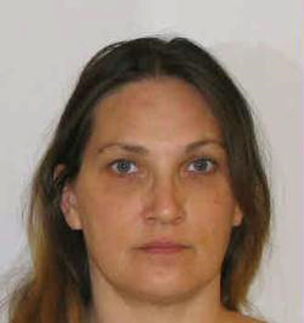 Dad charged with murder after 7-year-old finds mom's body | iNFOnews.ca Dad charged with murder after 7-year-old finds mom's body | iNFOnews.ca