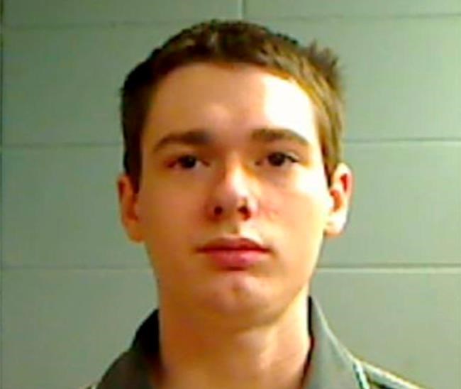 The Latest: Illinois shooting suspect's bail remains at $2M | iNFOnews.ca