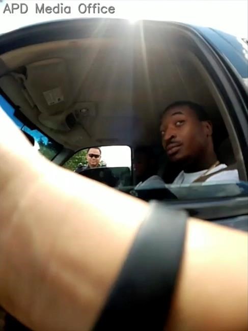 Prosecutors: Cop charged in shooting had disciplinary flaws | iNFOnews.ca