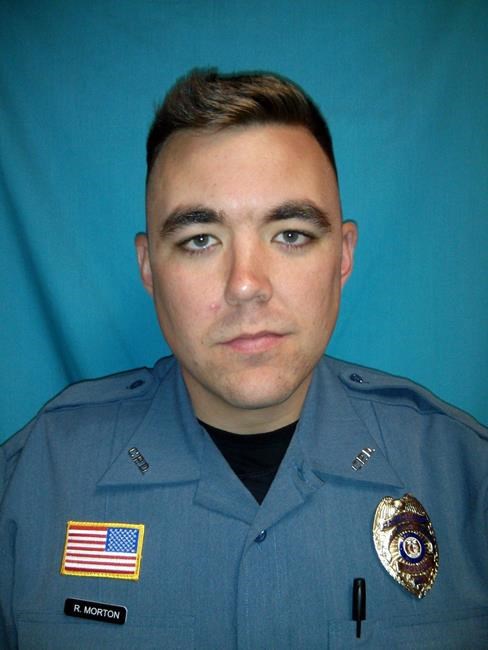 Missouri officer described being unable to move before dying | iNFOnews.ca