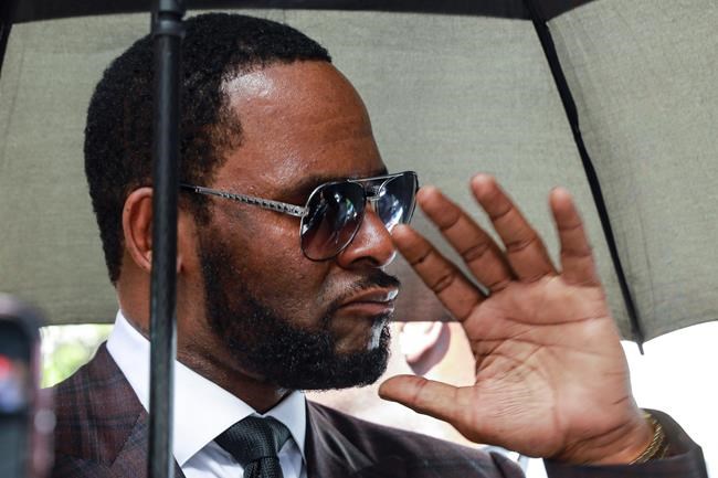 R. Kelly wants ex-wife to stop talking about him publicly | iNFOnews.ca