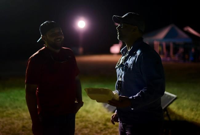 Puerto Ricans settle in quake shelters, refuse to go home | iNFOnews.ca