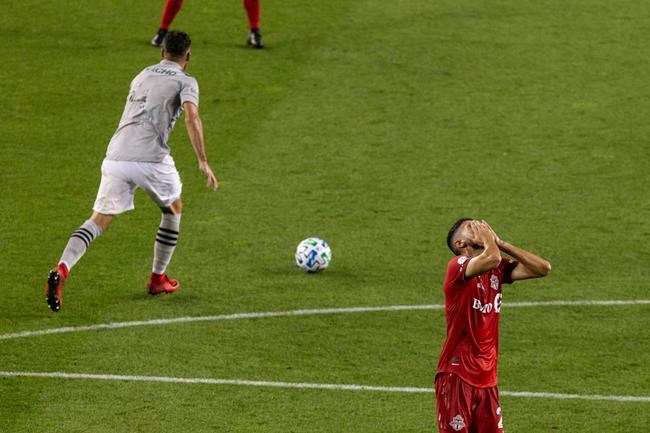 Toronto FC shoots itself in the foot as penalty stunt backfires for Pozuelo | iNFOnews.ca Toronto FC shoots itself in the foot as penalty stunt backfires for Pozuelo | iNFOnews.ca