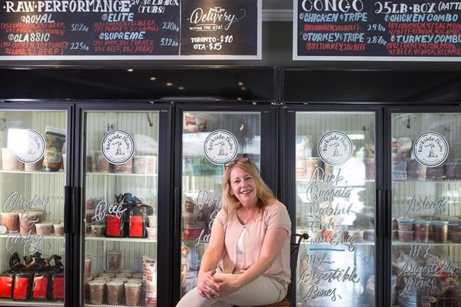 Passing on the kibble: Some dog owners ditching dry food for raw, cooked options | iNFOnews.ca CP743338477