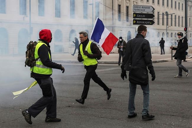 France: 'Yellow vest' event violence yields counter-protest | iNFOnews.ca