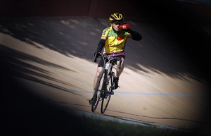 Hundred-year-old French cyclist creates record riding 100 km in 4 hours, 17 minutes | iNFOnews.ca CP20270945