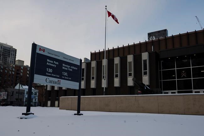Feds agree to open Toronto armoury to homeless amid frigid temperatures | iNFOnews.ca