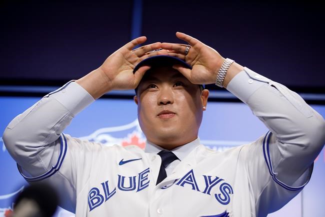 Ace left-hander Hyun-Jin Ryu signs four-year deal with Toronto Blue Jays | iNFOnews.ca Ace left-hander Hyun-Jin Ryu signs four-year deal with Toronto Blue Jays | iNFOnews.ca