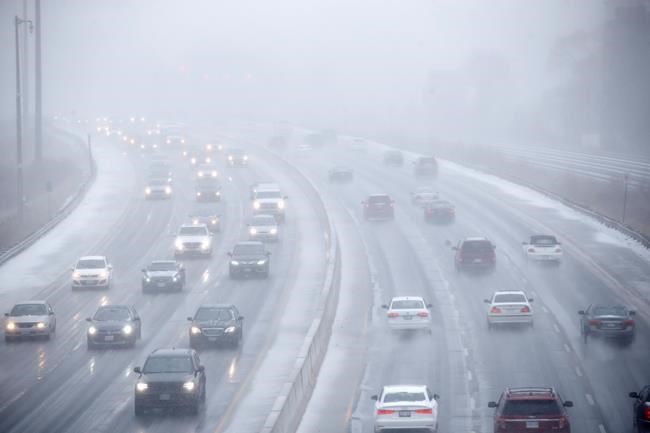 Southern Ontario hit by storm with snow, freezing rain and ice pellets | iNFOnews.ca