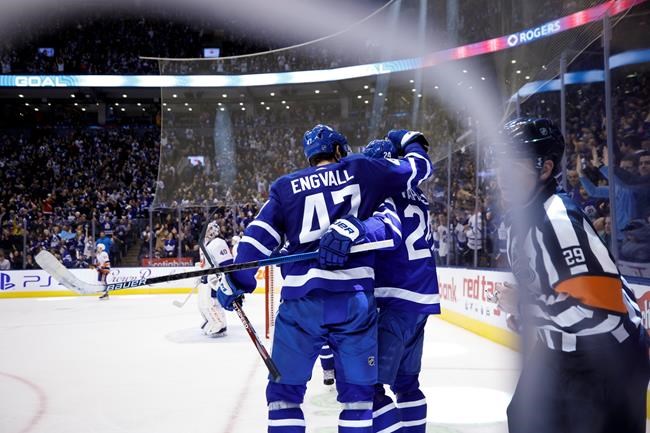Hutchinson perfect as Leafs blank Islanders 3-0; Toronto on 10-game point streak | iNFOnews.ca