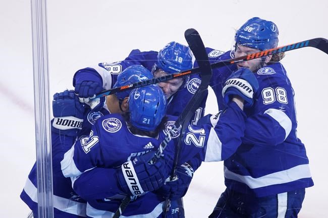 Point's OT winner lifts Lightning over Jackets 5-4 in Game 5 | iNFOnews.ca