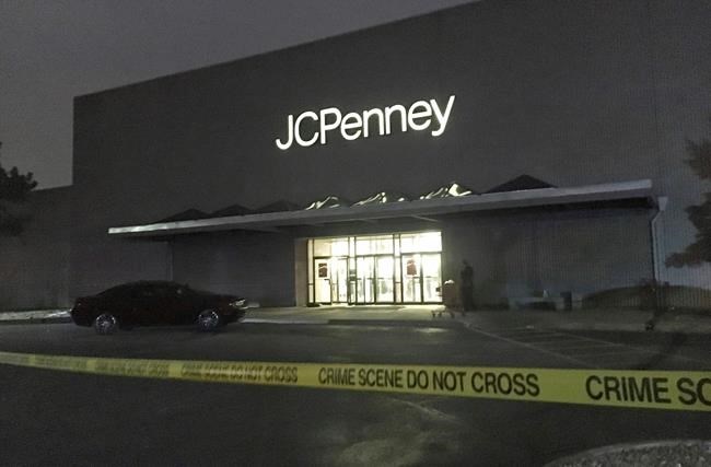 Shooting inside suburban Denver mall kills 1; suspect sought | iNFOnews.ca