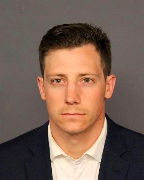 FBI agent charged in shooting while dancing gets gun back | iNFOnews.ca