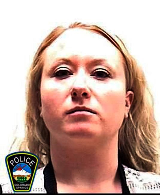 Woman says she cleaned up after boyfriend killed his fiancee | iNFOnews.ca
