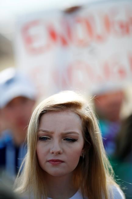 Columbine, Parkland students unite for voter registration | iNFOnews.ca