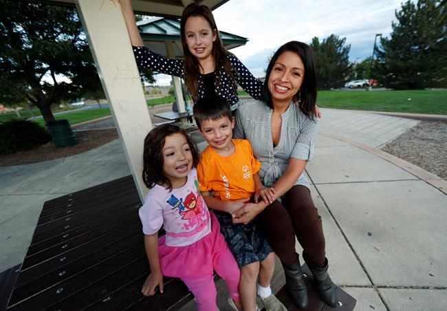 Immigrants refuse aid for fear it will doom green card hopes | iNFOnews.ca