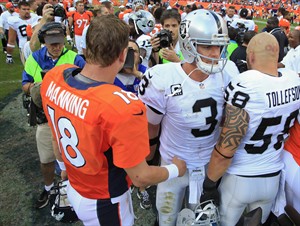 Strong from start to finish, Manning leads Broncos to 37-6 victory over Raiders | iNFOnews.ca CP20297177