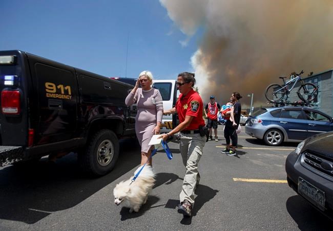 The Latest: New Colorado wildfire forcing evacuations | iNFOnews.ca The Latest: New Colorado wildfire forcing evacuations | iNFOnews.ca