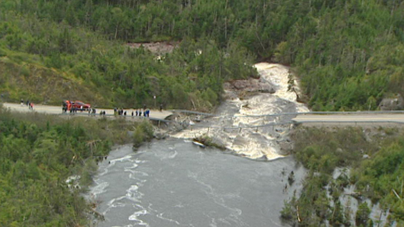 Thousands without power, big cleanup underway after Leslie hits Newfoundland | iNFOnews.ca CP20093358