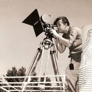 British filmmaker Stanley Long, the 'king of sexploitation,' dies at 78 | iNFOnews.ca CP20107867