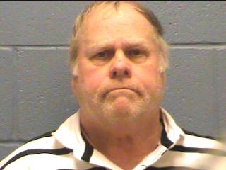 'Bama fan in custody, to undergo psychiatric testing in Auburn tree-poisoning case | iNFOnews.ca CP20258783
