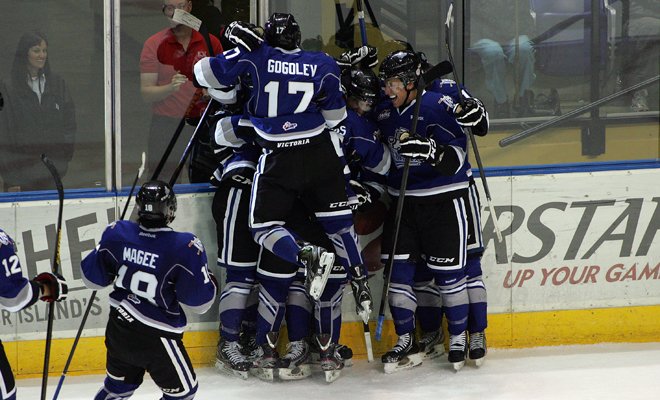 Cote scores OT winner as the Royals comeback to defeat the Tigers 4-3 | iNFOnews.ca CP20333276