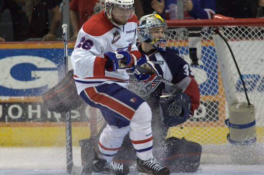 Holmberg scores twice, Williams makes 39 saves as Chiefs beat Rockets 6-4 | iNFOnews.ca CP20400597
