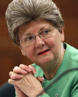 Ethics czar wants power to fine MPs for ethics breaches, speak up on allegations | iNFOnews.ca