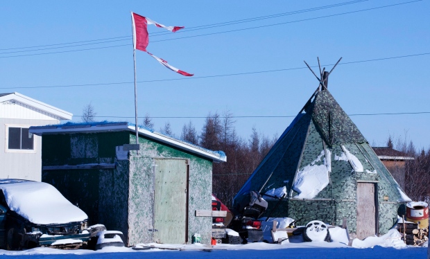 Attawapiskat residents block road to northern Ontario diamond mine: De Beers | iNFOnews.ca CP21895477