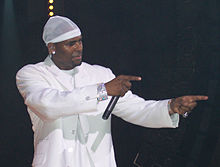Bank buys R&B singer R. Kelly's Chicago-area mansion for $950,000 in foreclosure auction | iNFOnews.ca CP22533168