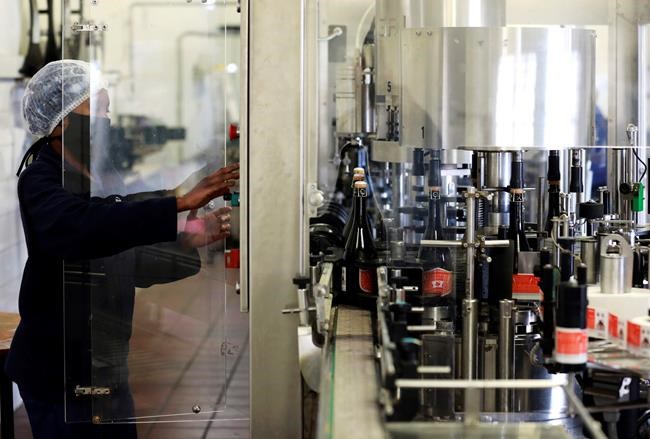 South African bans on tobacco, liquor amid virus stir debate | iNFOnews.ca South African bans on tobacco, liquor amid virus stir debate | iNFOnews.ca