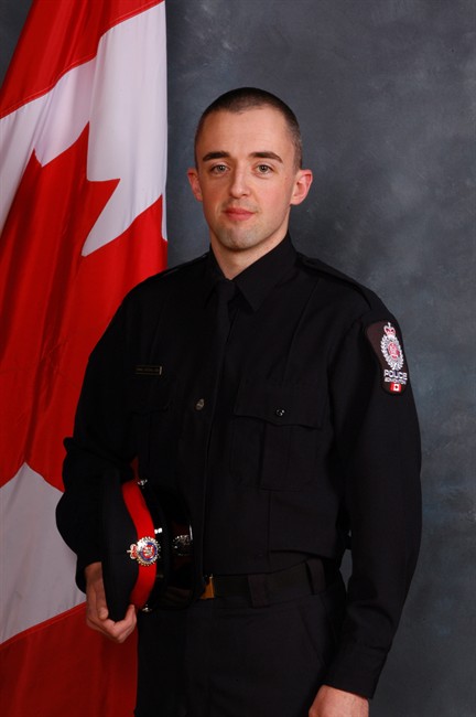 Neighbours paint picture of troubled man in Edmonton police shooting | iNFOnews.ca