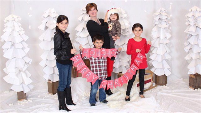Mom of four kids allegedly abducted overseas wants to see progress in case | iNFOnews.ca CP34539851