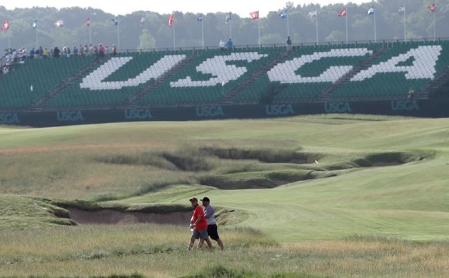 At the Turn: Smartphones, Bluetooth sensors fuelling on-course golf revolution | iNFOnews.ca CP1942099829