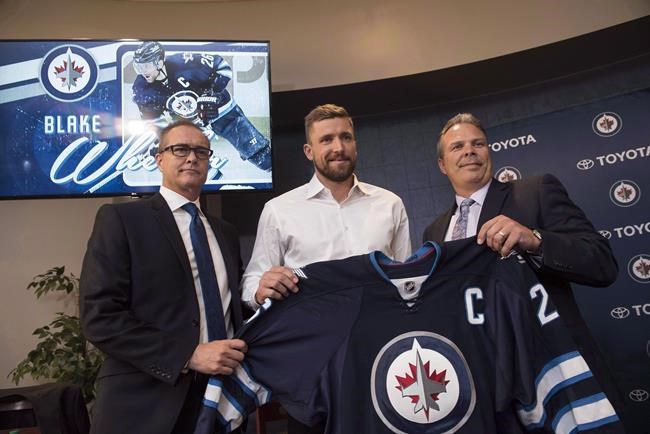 Jets sign coach Paul Maurice, GM Kevin Cheveldayoff to contract extensions | iNFOnews.ca